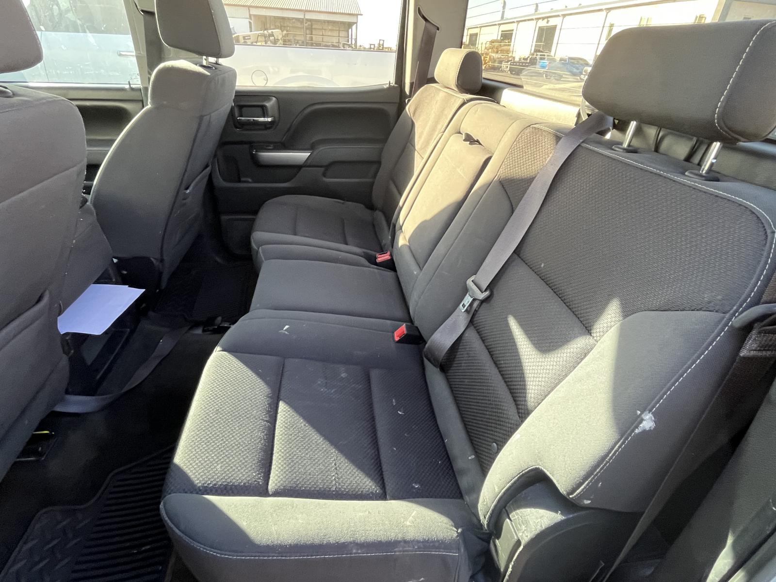 ./imagenes/INVOICE/2019/17928/CHEVROLET-SILVERADO-1500 (11).JPG